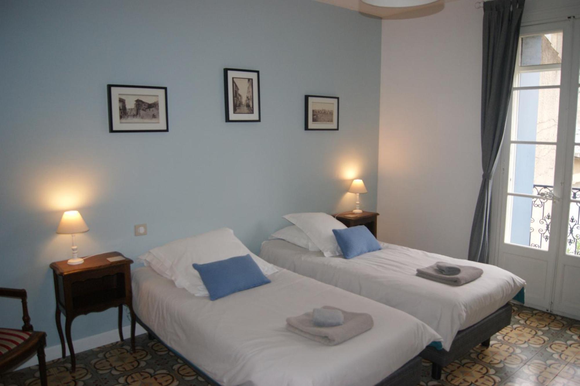 Bed and Breakfast Le Petit Moliere Servian Habitación foto